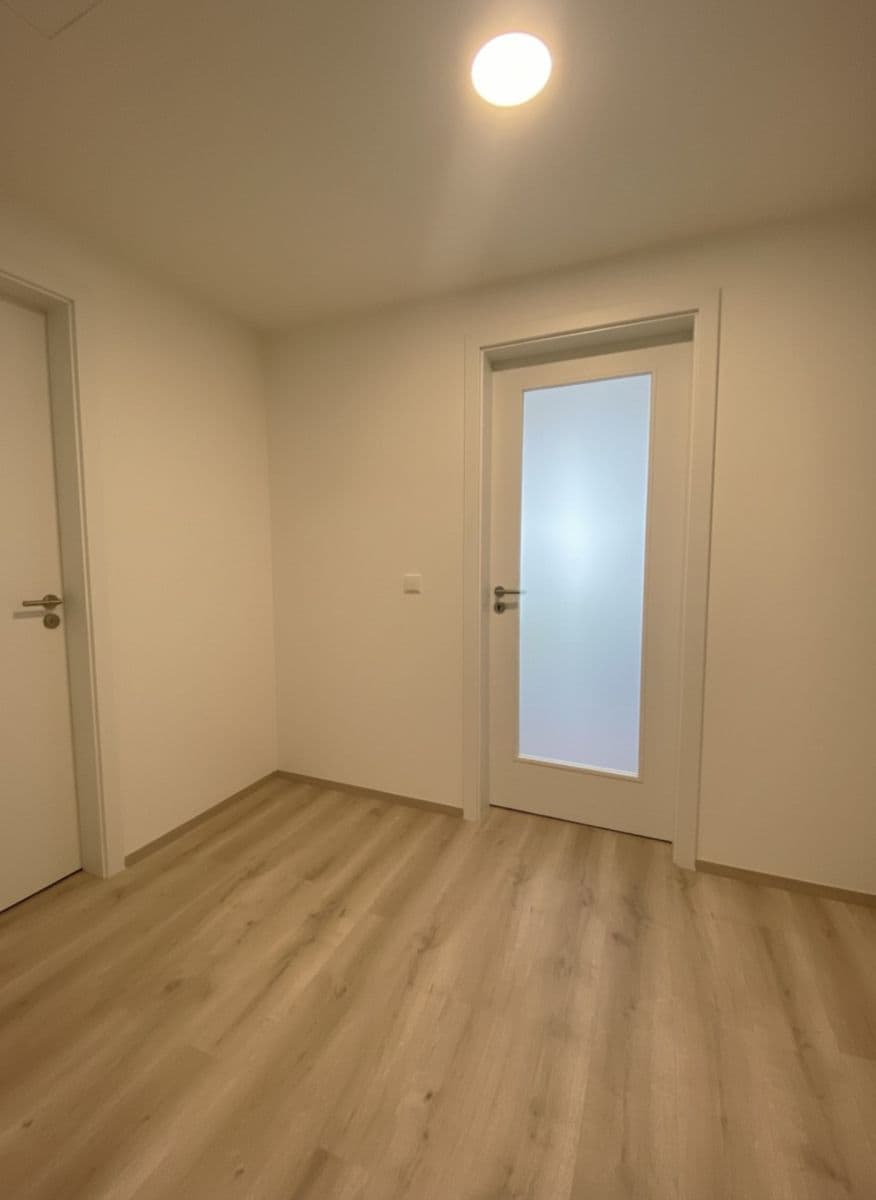 Studio flat to rent, 33 m², Nebřenická, Prague, Prague Studio flat to rent, 33 m², Nebřenická, Prague, Prague
