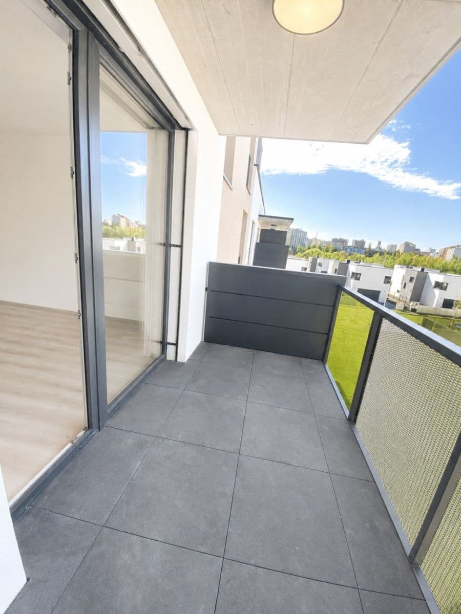 Studio flat to rent, 33 m², Nebřenická, Prague, Prague Studio flat to rent, 33 m², Nebřenická, Prague, Prague