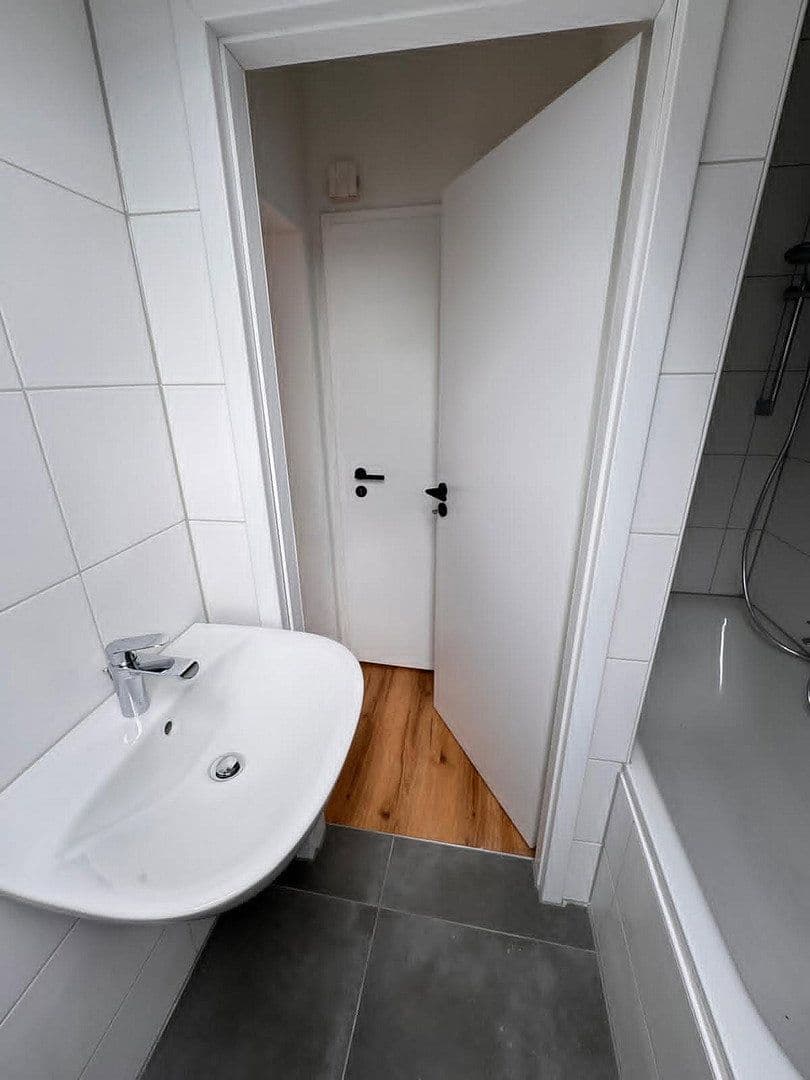 3 bedroom flat to rent, 50 m², Koblenzer Straße 17, Löhne, North Rhine-Westphalia 3 bedroom flat to rent, 50 m², Koblenzer Straße 17, Löhne, North Rhine-Westphalia