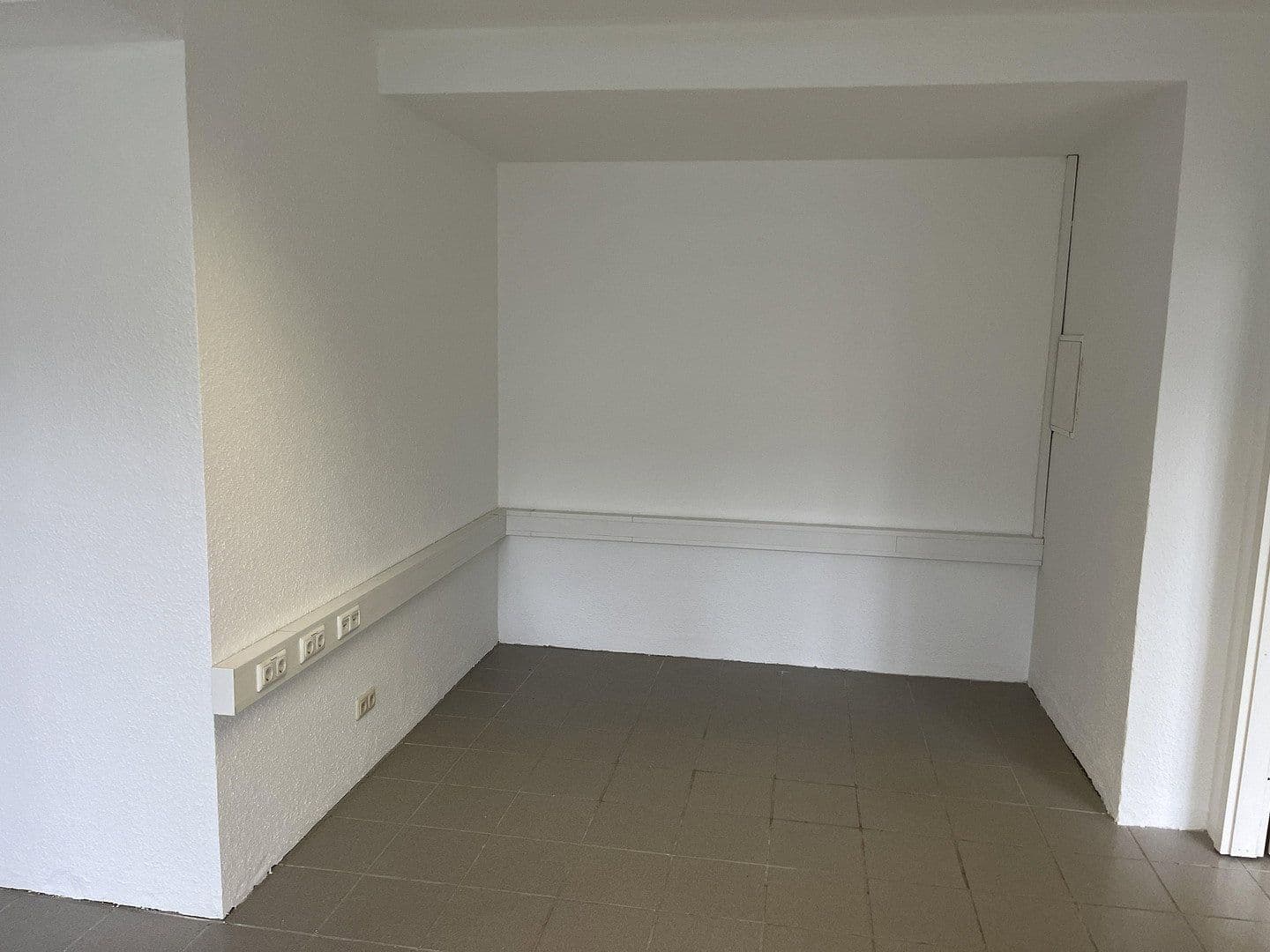 office to rent, 63 m², Fackenburger Allee 44, Lübeck, Schleswig-Holstein office to rent, 63 m², Fackenburger Allee 44, Lübeck, Schleswig-Holstein