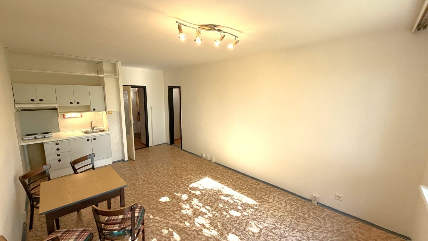 Studio flat to rent, 30 m², Nad Opatovem, Prague, Prague Studio flat to rent, 30 m², Nad Opatovem, Prague, Prague