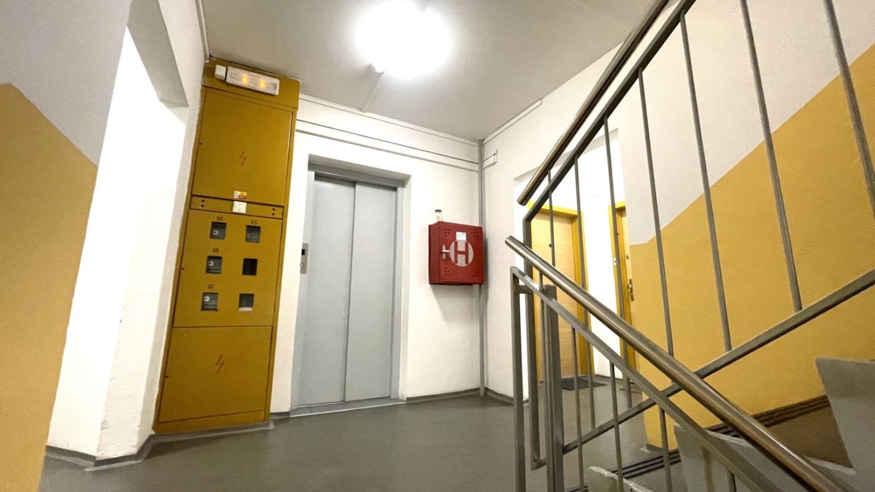Studio flat to rent, 30 m², Nad Opatovem, Prague, Prague Studio flat to rent, 30 m², Nad Opatovem, Prague, Prague