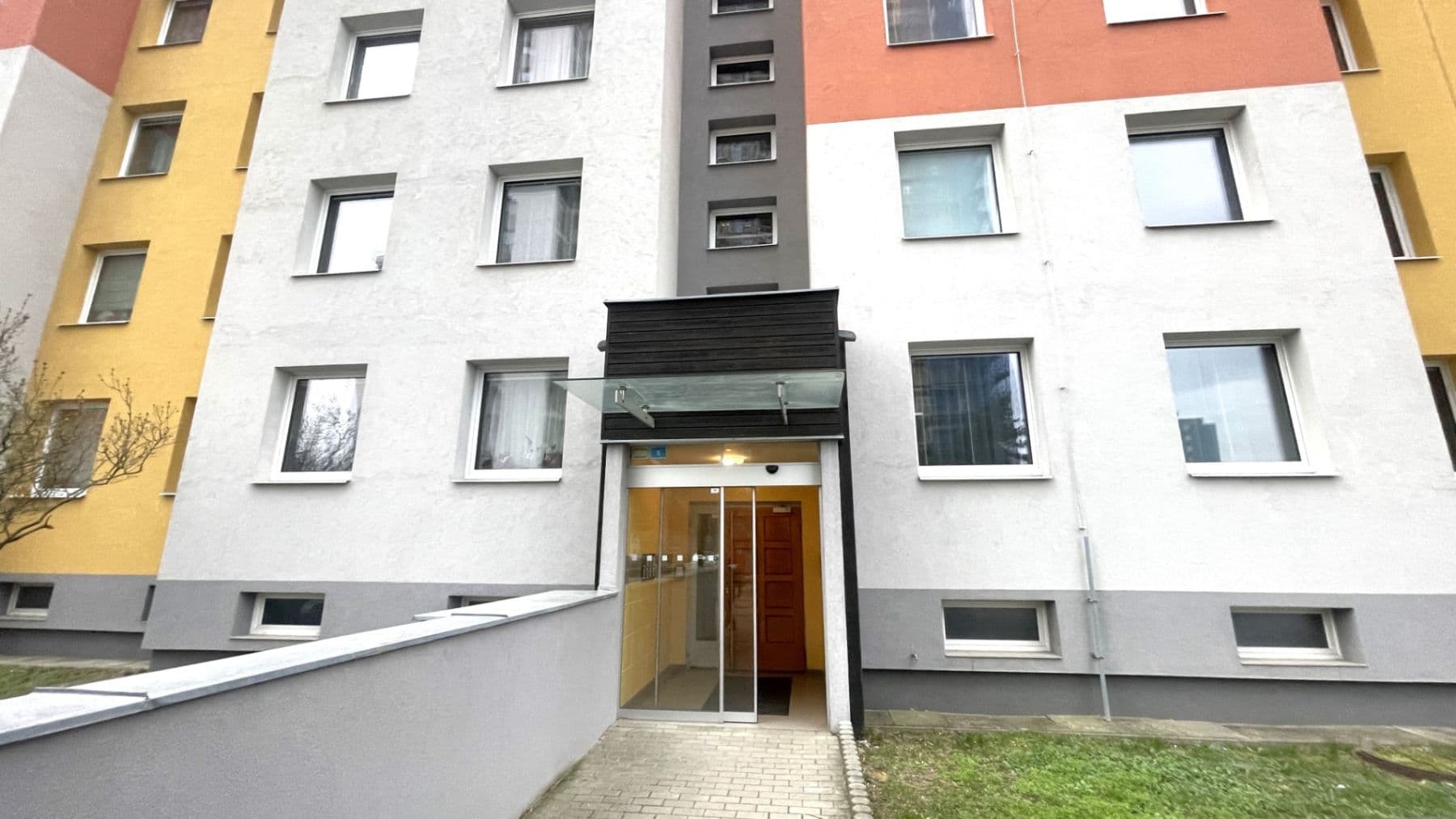 Studio flat to rent, 30 m², Nad Opatovem, Prague, Prague Studio flat to rent, 30 m², Nad Opatovem, Prague, Prague