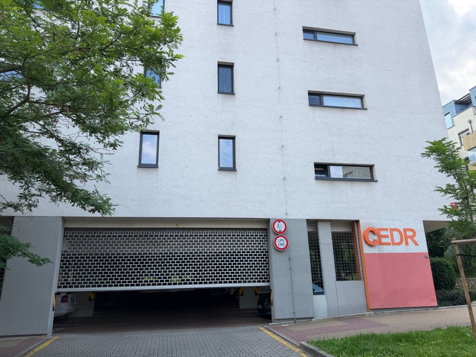 garage to rent, 13 m², Makedonská, Prague, Prague garage to rent, 13 m², Makedonská, Prague, Prague
