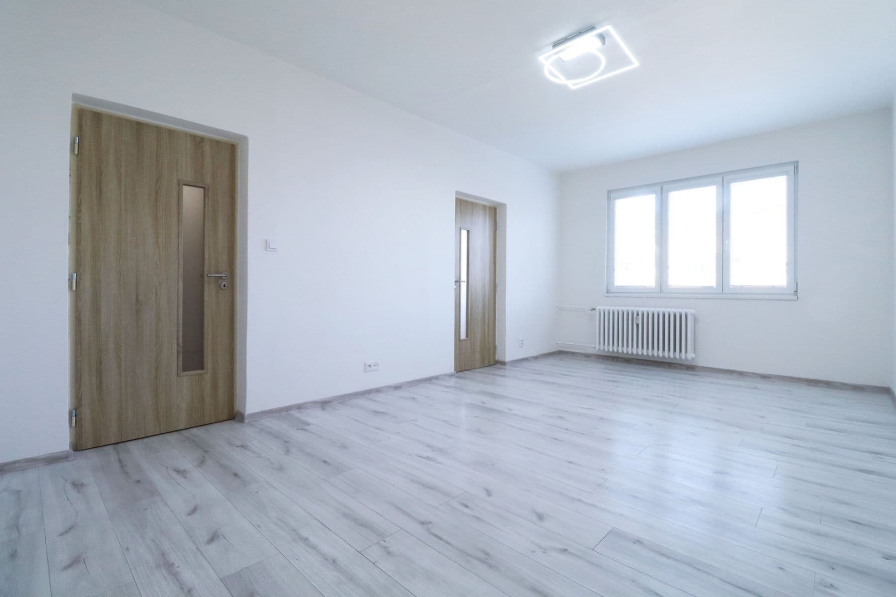 2 bedroom flat to rent, 58 m², Wednesbury, Kladno, Středočeský Region 2 bedroom flat to rent, 58 m², Wednesbury, Kladno, Středočeský Region
