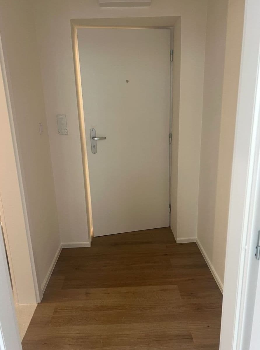 Studio flat to rent, 20 m², Kolmá, Prague, Prague Studio flat to rent, 20 m², Kolmá, Prague, Prague