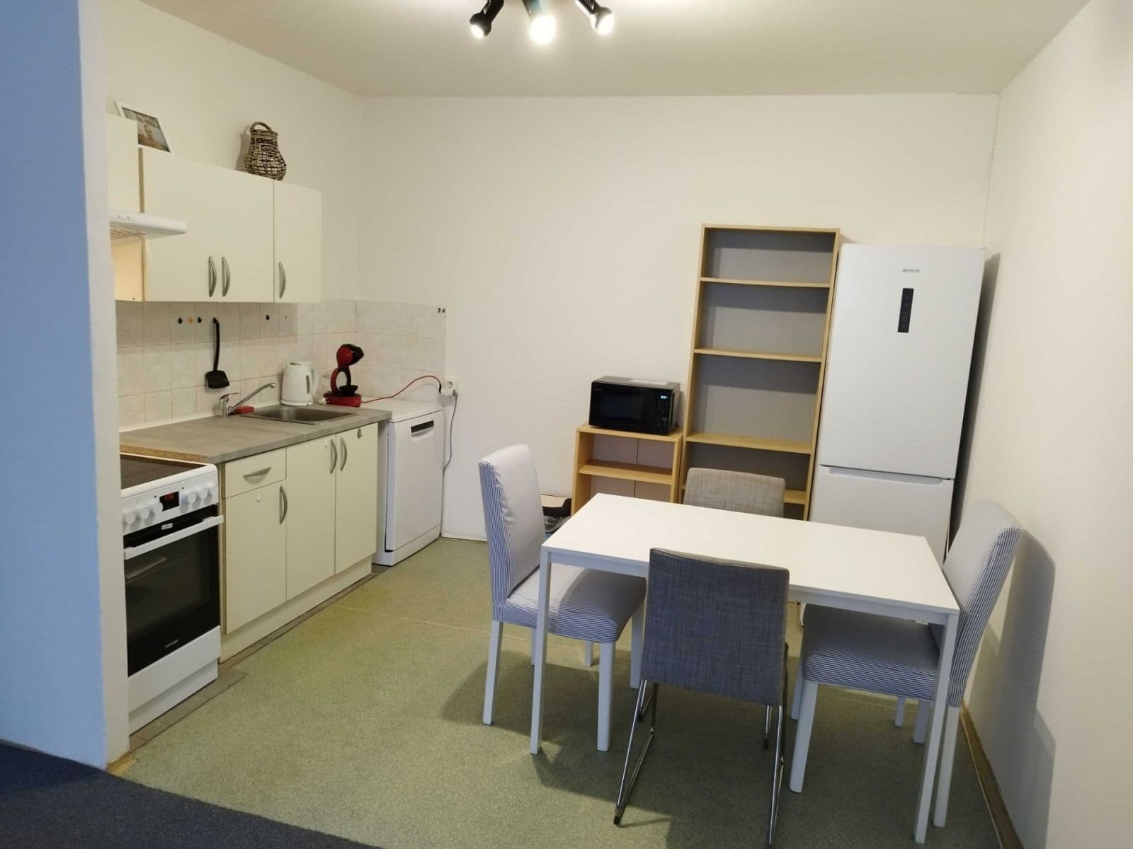 1 bedroom with open-plan kitchen flat to rent, 48 m², Oblá, Brno, Jihomoravský Region 1 bedroom with open-plan kitchen flat to rent, 48 m², Oblá, Brno, Jihomoravský Region