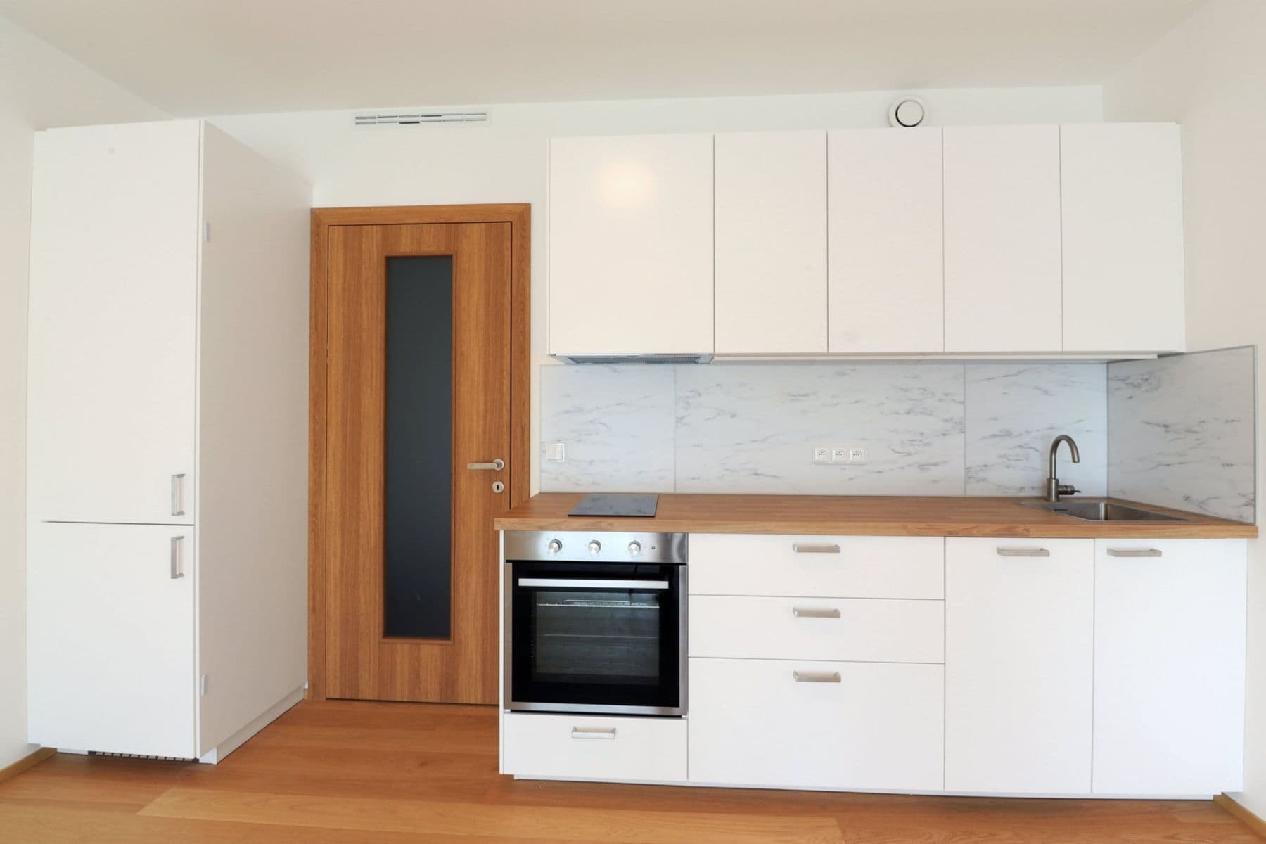 Studio flat to rent, 32 m², Hodonínská, Prague, Prague Studio flat to rent, 32 m², Hodonínská, Prague, Prague
