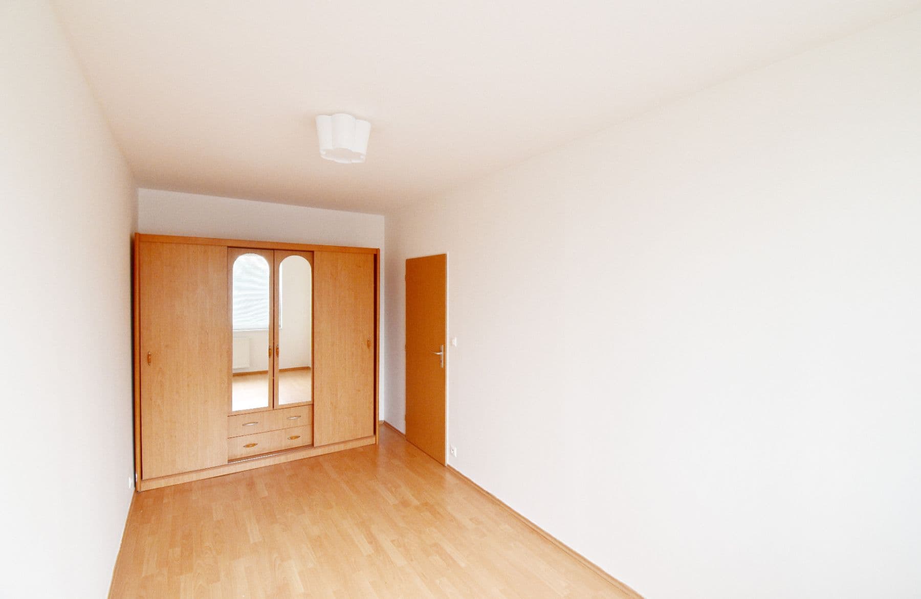 1 bedroom with open-plan kitchen flat to rent, 58 m², Zlonická, Prague, Prague 1 bedroom with open-plan kitchen flat to rent, 58 m², Zlonická, Prague, Prague