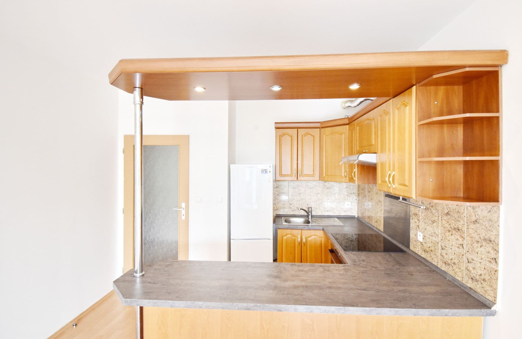1 bedroom with open-plan kitchen flat to rent, 58 m², Zlonická, Prague, Prague 1 bedroom with open-plan kitchen flat to rent, 58 m², Zlonická, Prague, Prague