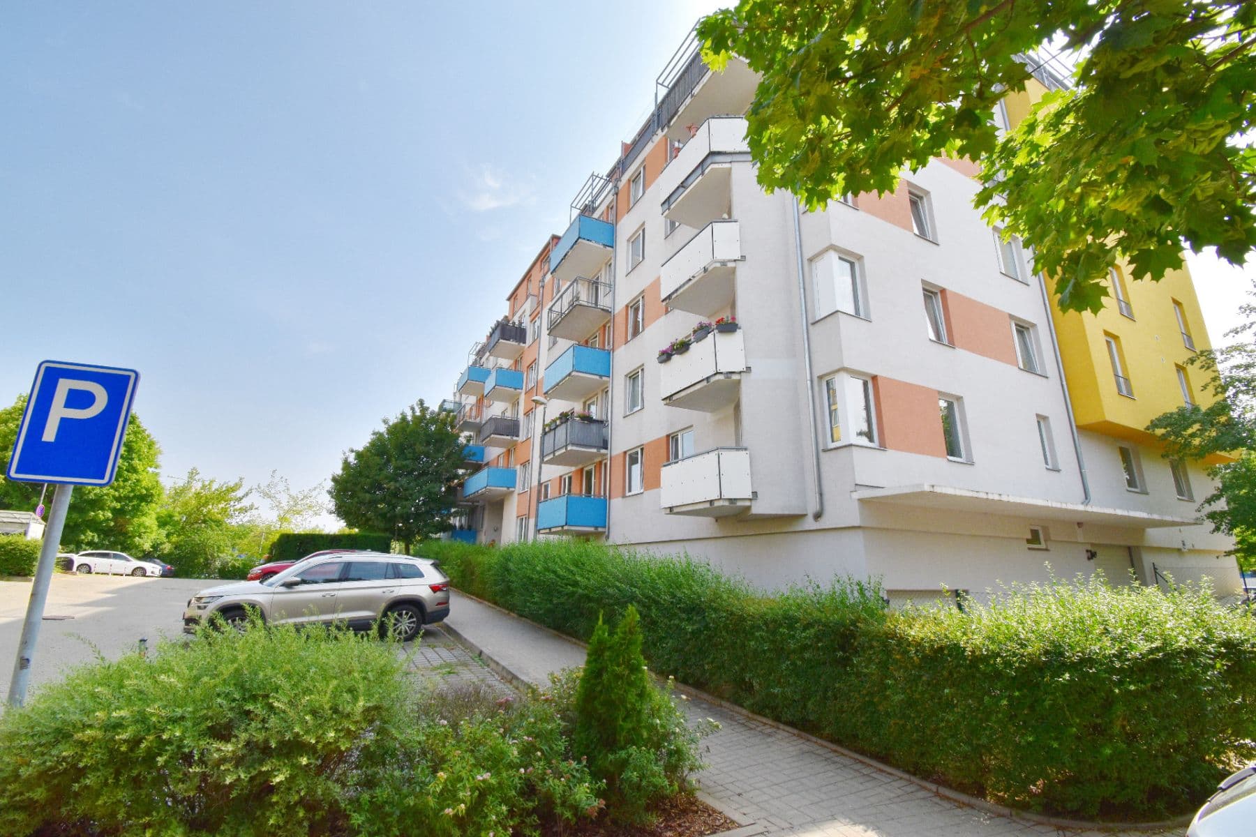 1 bedroom with open-plan kitchen flat to rent, 58 m², Zlonická, Prague, Prague 1 bedroom with open-plan kitchen flat to rent, 58 m², Zlonická, Prague, Prague