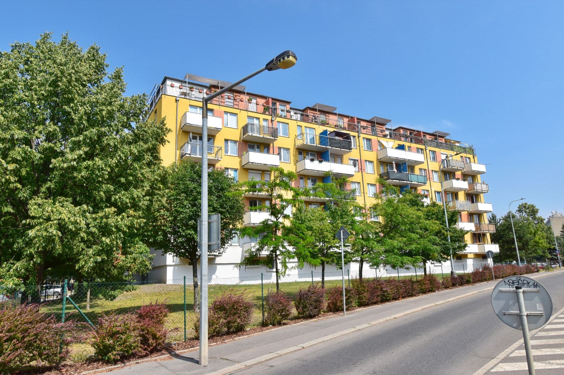 1 bedroom with open-plan kitchen flat to rent, 58 m², Zlonická, Prague, Prague 1 bedroom with open-plan kitchen flat to rent, 58 m², Zlonická, Prague, Prague