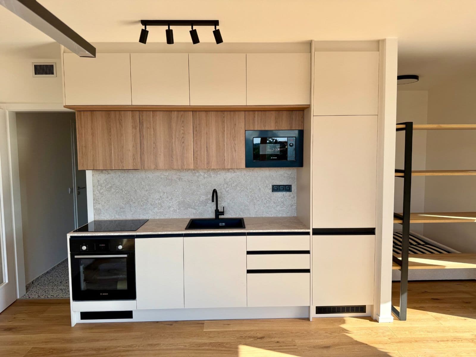Studio flat to rent, 40 m², U Komína, Prague, Prague Studio flat to rent, 40 m², U Komína, Prague, Prague