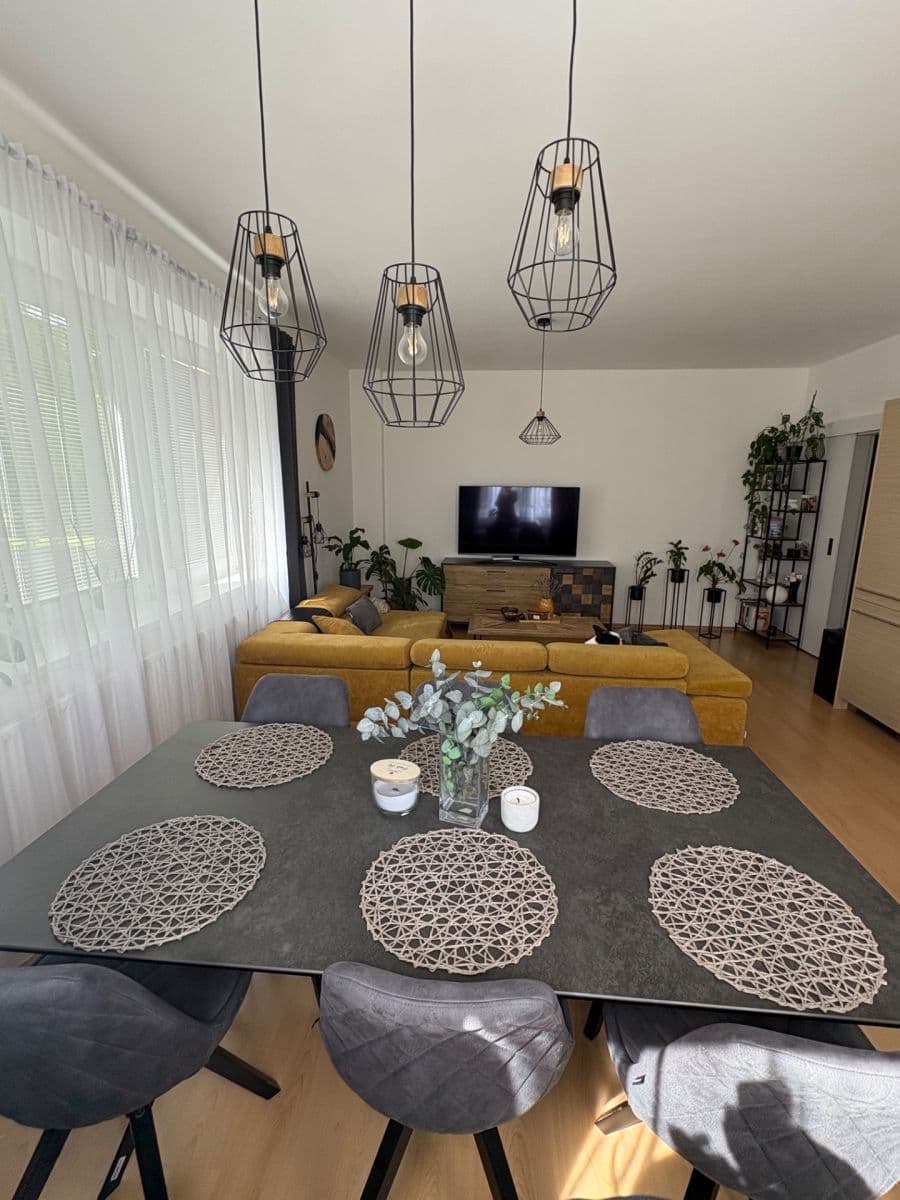 1 bedroom with open-plan kitchen flat to rent, 61 m², Obránců míru, Třebíč, Vysočina Region 1 bedroom with open-plan kitchen flat to rent, 61 m², Obránců míru, Třebíč, Vysočina Region