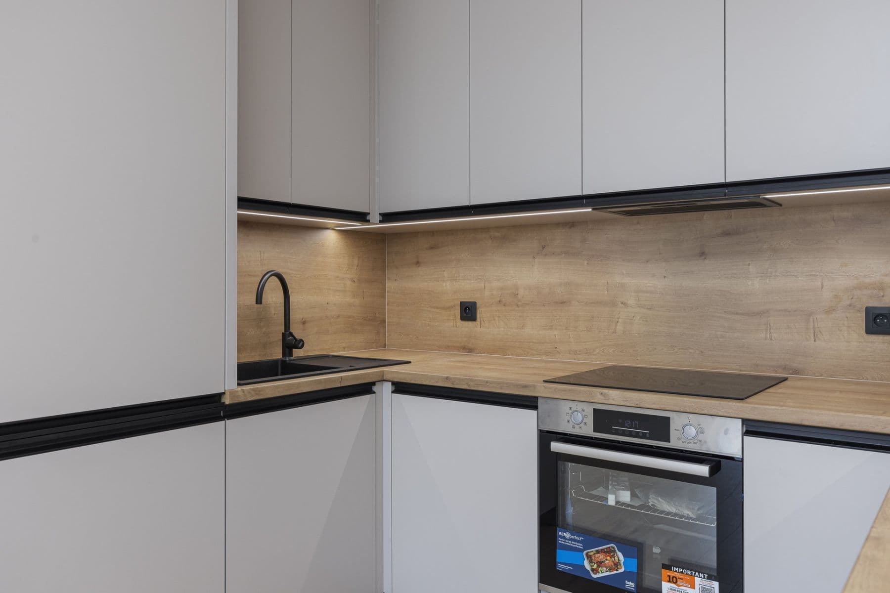 1 bedroom with open-plan kitchen flat to rent, 56 m², Nebřenická, Prague, Prague 1 bedroom with open-plan kitchen flat to rent, 56 m², Nebřenická, Prague, Prague