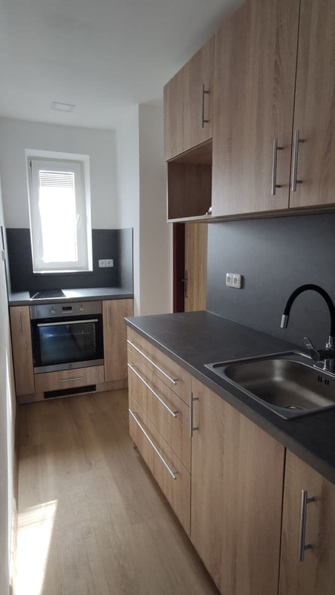 2 bedroom flat to rent, 53 m², Bezručova, Otrokovice, Zlínský Region 2 bedroom flat to rent, 53 m², Bezručova, Otrokovice, Zlínský Region