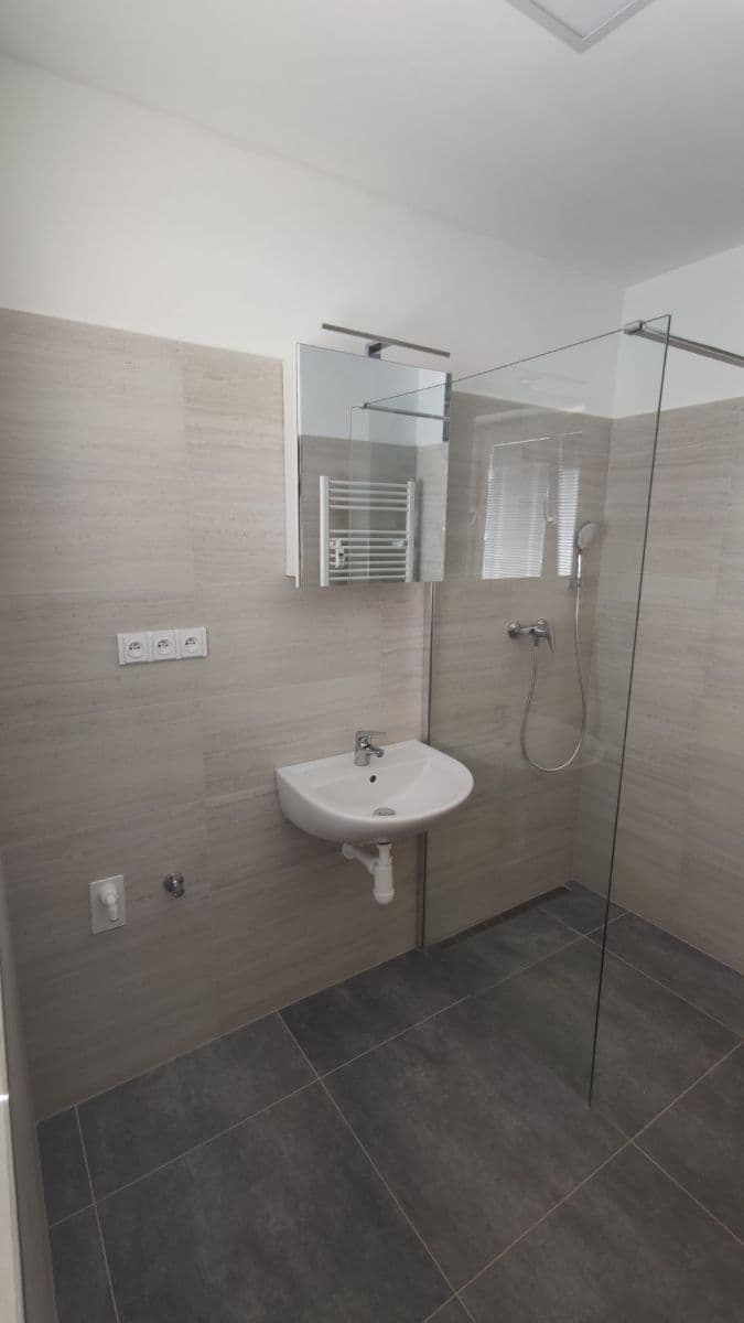 2 bedroom flat to rent, 53 m², Bezručova, Otrokovice, Zlínský Region 2 bedroom flat to rent, 53 m², Bezručova, Otrokovice, Zlínský Region