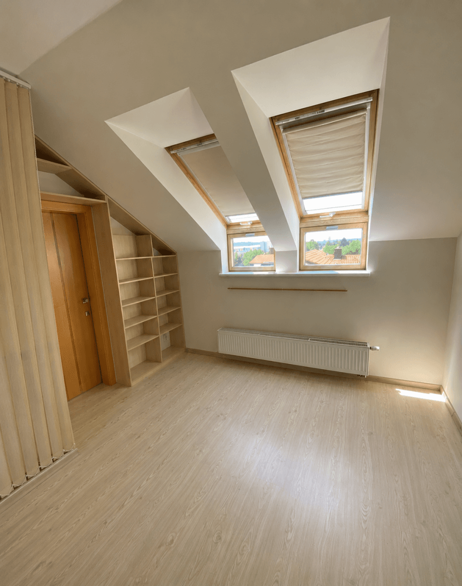 3 bedroom with open-plan kitchen flat to rent, 102 m², Národních mučedníků, Hradec Králové, Královéhradecký Region 3 bedroom with open-plan kitchen flat to rent, 102 m², Národních mučedníků, Hradec Králové, Královéhradecký Region