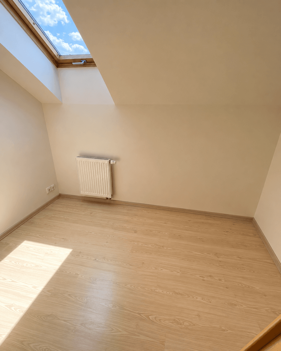 3 bedroom with open-plan kitchen flat to rent, 102 m², Národních mučedníků, Hradec Králové, Královéhradecký Region 3 bedroom with open-plan kitchen flat to rent, 102 m², Národních mučedníků, Hradec Králové, Královéhradecký Region