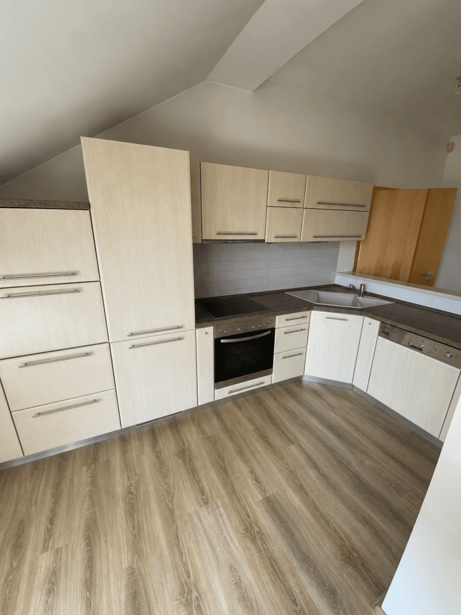 3 bedroom with open-plan kitchen flat to rent, 102 m², Národních mučedníků, Hradec Králové, Královéhradecký Region 3 bedroom with open-plan kitchen flat to rent, 102 m², Národních mučedníků, Hradec Králové, Královéhradecký Region