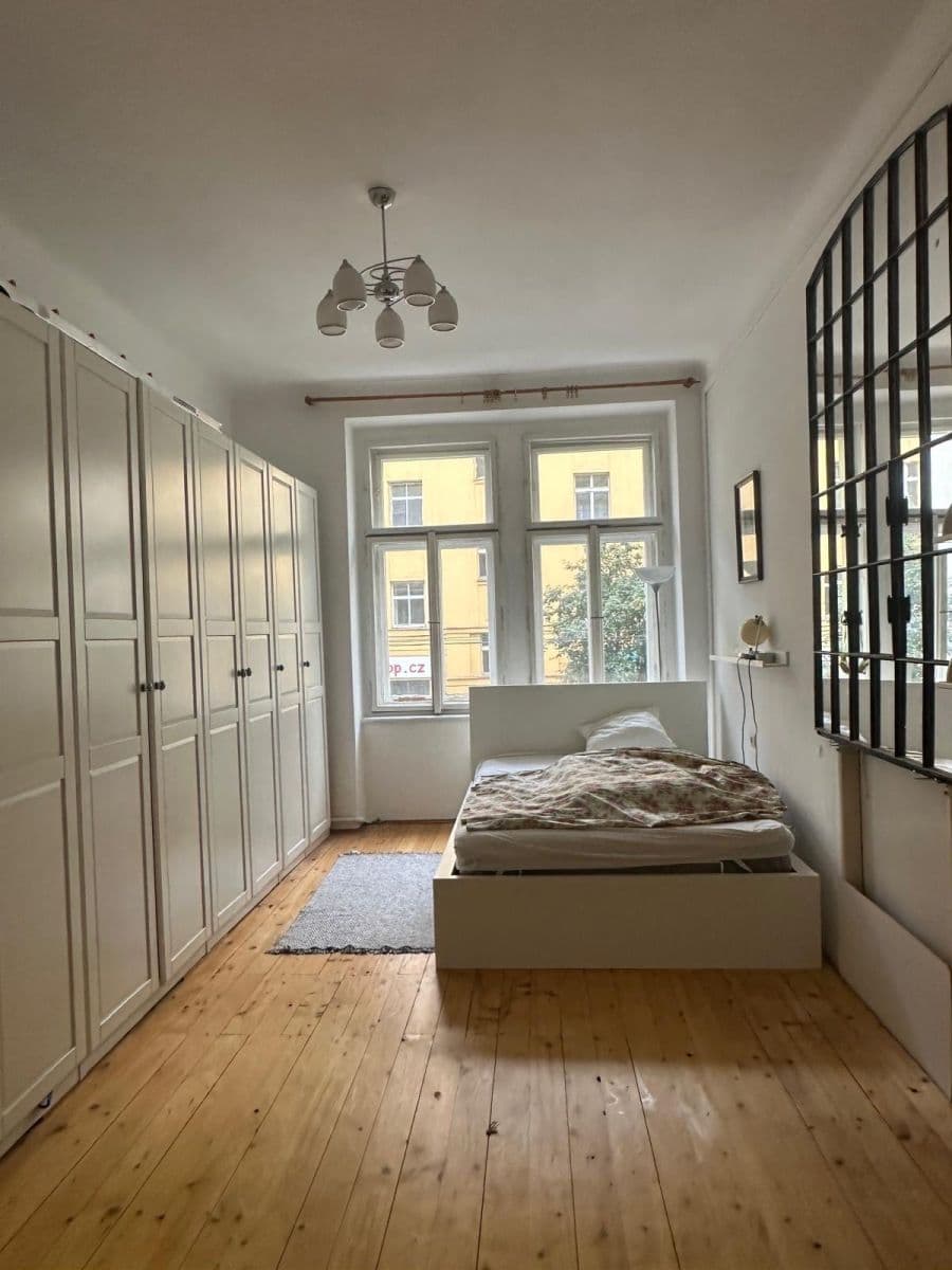 1 bedroom with open-plan kitchen flat to rent, 50 m², Jaromírova, Prague, Prague 1 bedroom with open-plan kitchen flat to rent, 50 m², Jaromírova, Prague, Prague