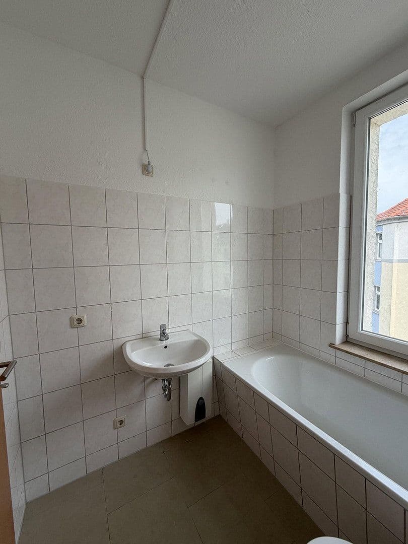2 bedroom with open-plan kitchen flat to rent, 85 m², Ziegelstraße 47, Dessau-Roßlau, Saxony-Anhalt 2 bedroom with open-plan kitchen flat to rent, 85 m², Ziegelstraße 47, Dessau-Roßlau, Saxony-Anhalt
