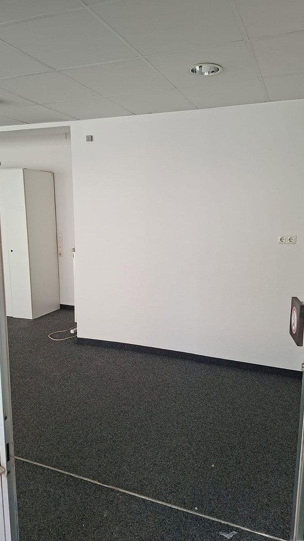 non-residential property to rent, 44 m², Bahnhofstr., Mörfelden-Walldorf, Hesse non-residential property to rent, 44 m², Bahnhofstr., Mörfelden-Walldorf, Hesse