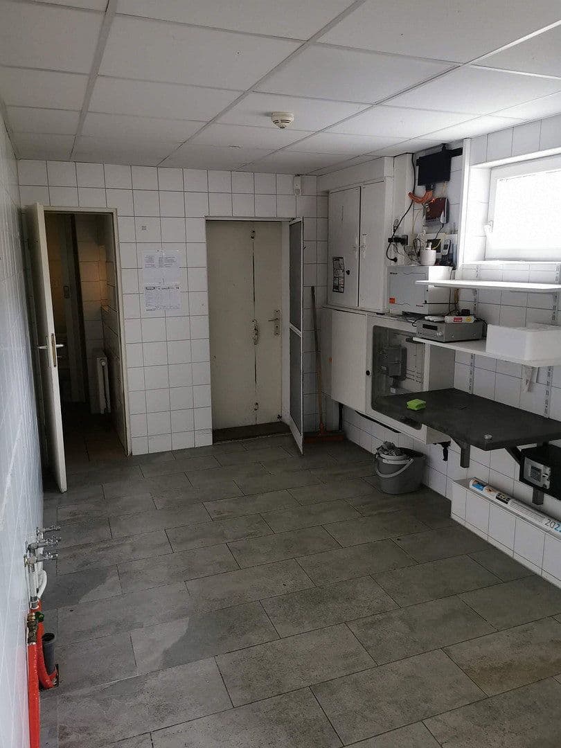 office to rent, 130 m², Bahnhofstraße 5, Senftenberg - Zły Komorow, Brandenburg office to rent, 130 m², Bahnhofstraße 5, Senftenberg - Zły Komorow, Brandenburg
