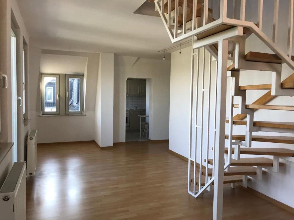 1 bedroom with open-plan kitchen flat to rent, 71 m², Carolastraße 32, Zwickau, Saxony 1 bedroom with open-plan kitchen flat to rent, 71 m², Carolastraße 32, Zwickau, Saxony