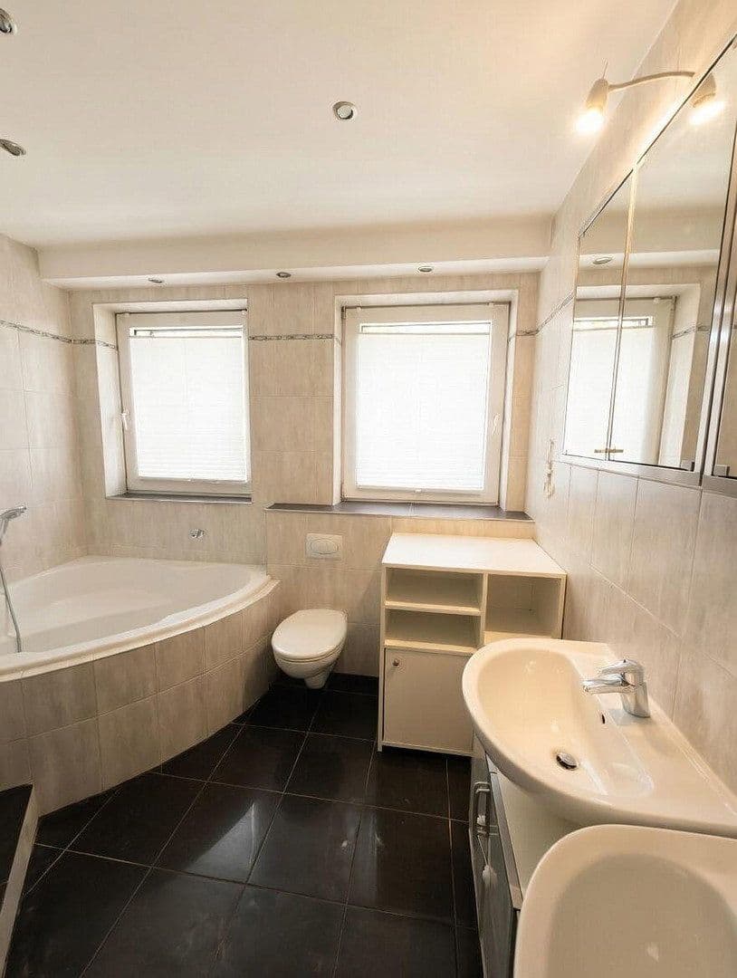 4 bedroom flat for sale, 105 m², Heiligenhaus, North Rhine-Westphalia 4 bedroom flat for sale, 105 m², Heiligenhaus, North Rhine-Westphalia