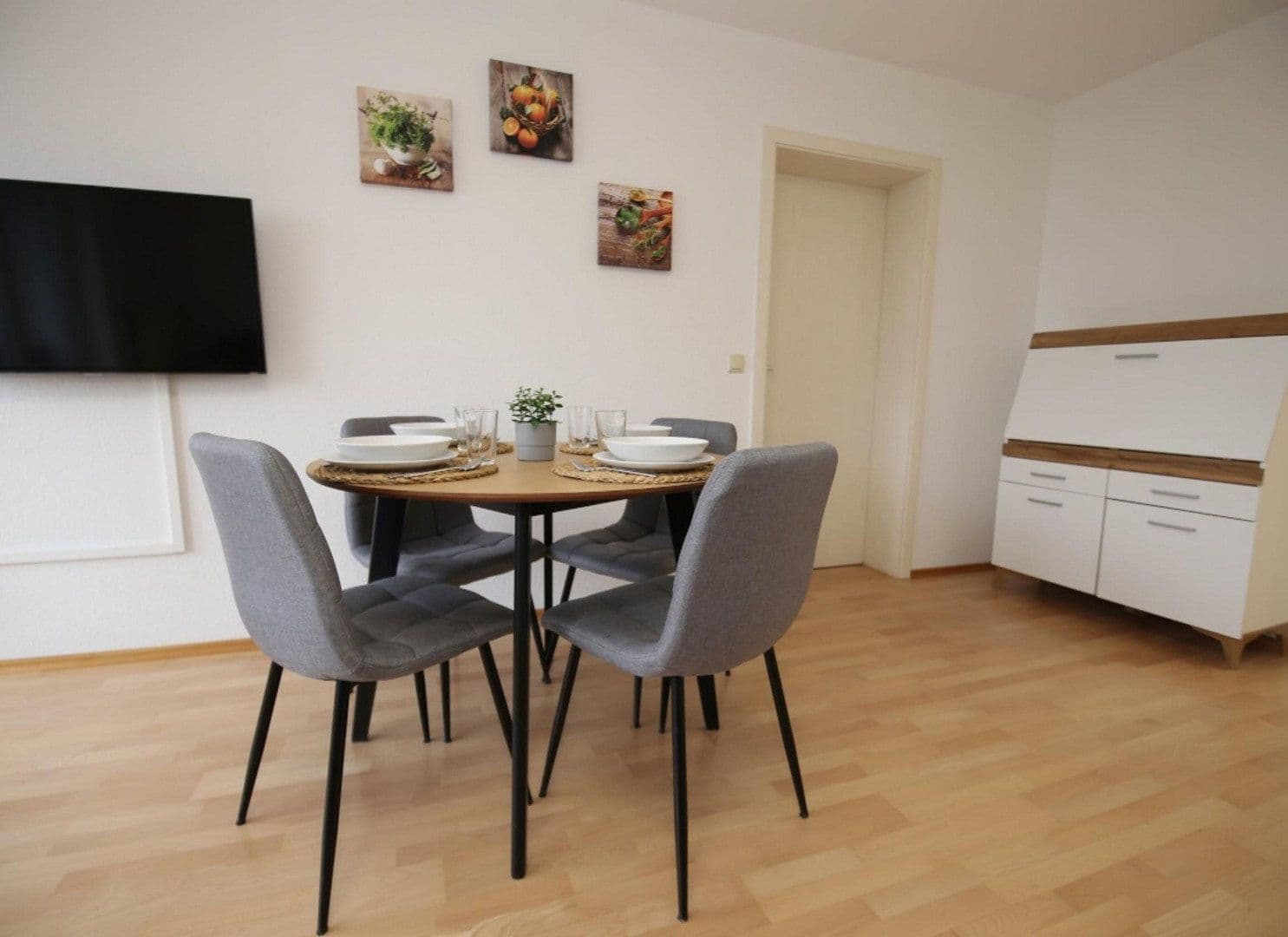 Studio flat to rent, 53 m², Wilhelm-Leuschner-Straße 47, Karlsruhe, Baden-Württemberg Studio flat to rent, 53 m², Wilhelm-Leuschner-Straße 47, Karlsruhe, Baden-Württemberg