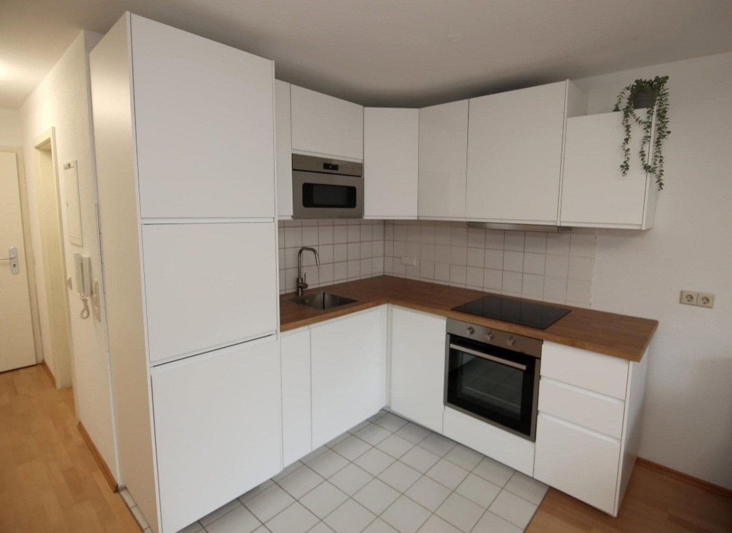 Studio flat to rent, 53 m², Wilhelm-Leuschner-Straße 47, Karlsruhe, Baden-Württemberg Studio flat to rent, 53 m², Wilhelm-Leuschner-Straße 47, Karlsruhe, Baden-Württemberg