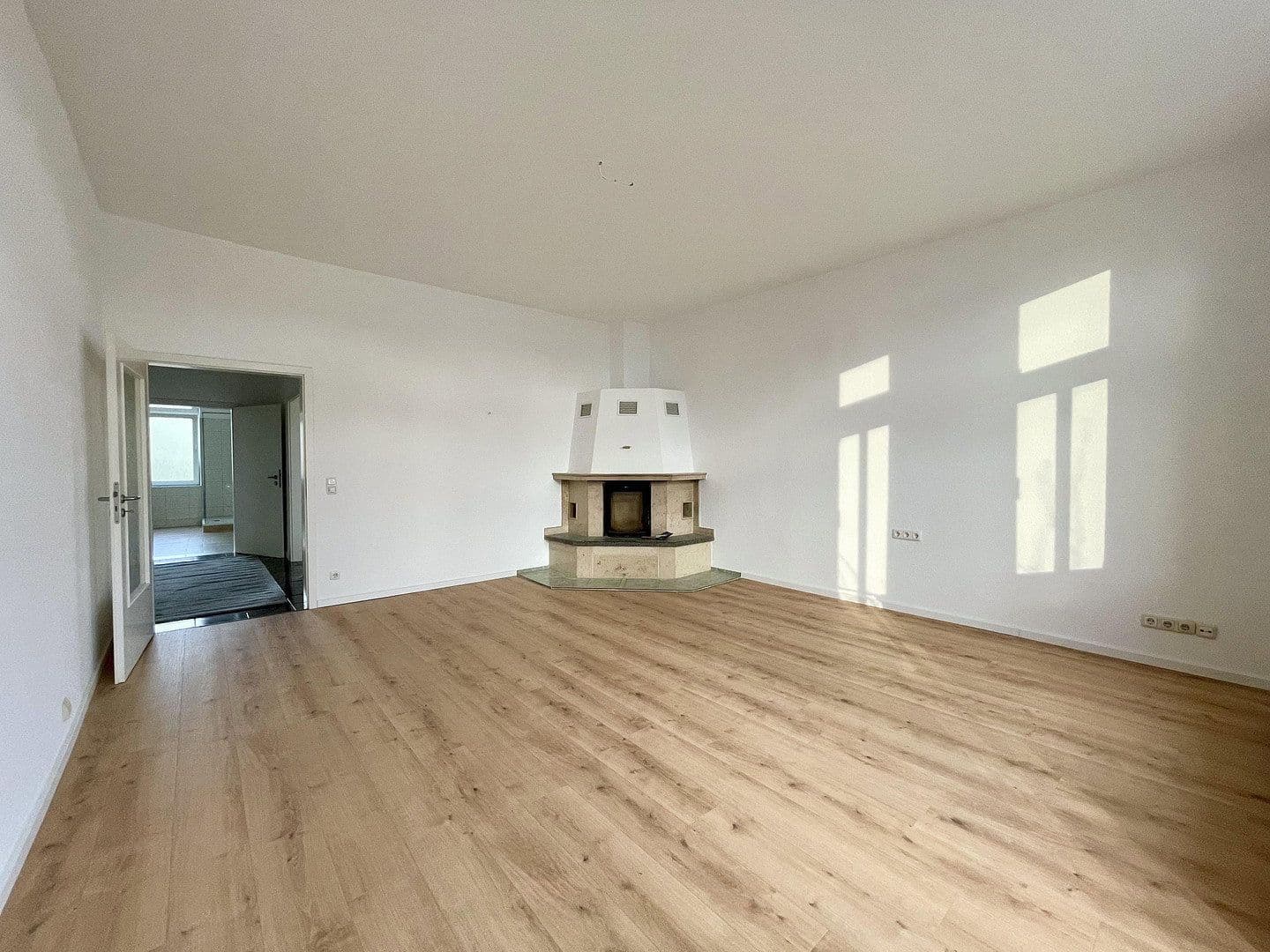 2 bedroom with open-plan kitchen flat to rent, 103 m², Güstrow, Mecklenburg-Vorpommern 2 bedroom with open-plan kitchen flat to rent, 103 m², Güstrow, Mecklenburg-Vorpommern