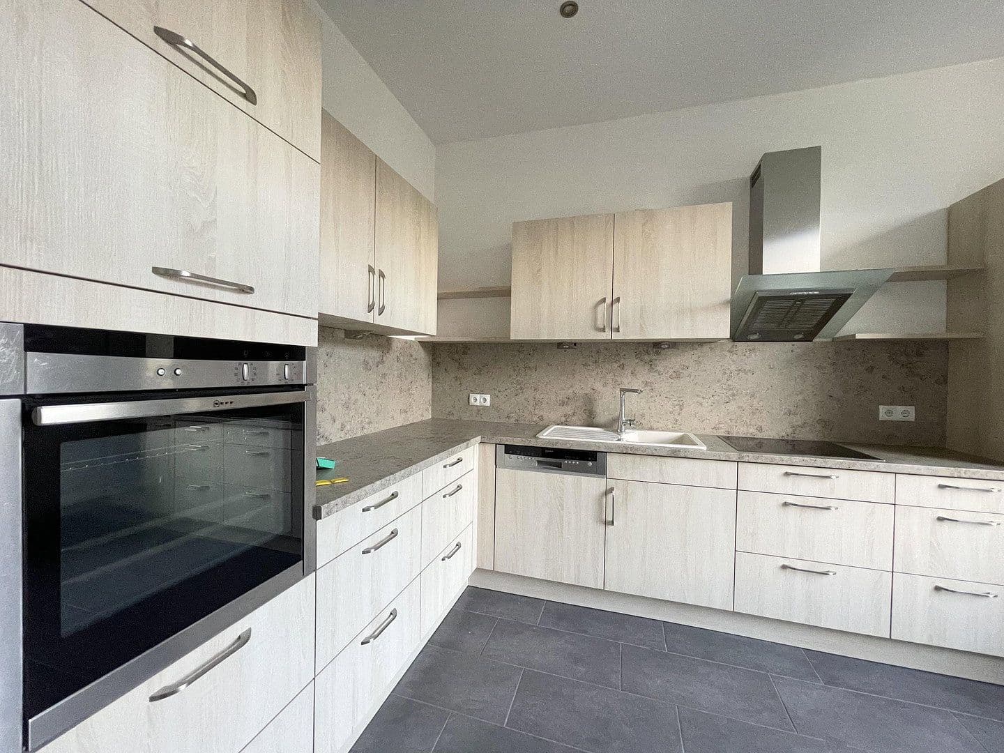 2 bedroom with open-plan kitchen flat to rent, 103 m², Güstrow, Mecklenburg-Vorpommern 2 bedroom with open-plan kitchen flat to rent, 103 m², Güstrow, Mecklenburg-Vorpommern