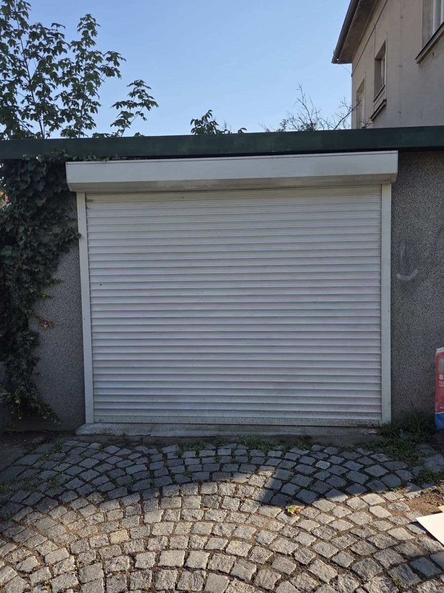 garage to rent, 13 m², Na Truhlářce, Prague, Prague garage to rent, 13 m², Na Truhlářce, Prague, Prague