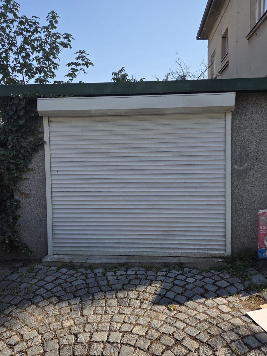garage to rent, 13 m², Na Truhlářce, Prague, Prague garage to rent, 13 m², Na Truhlářce, Prague, Prague