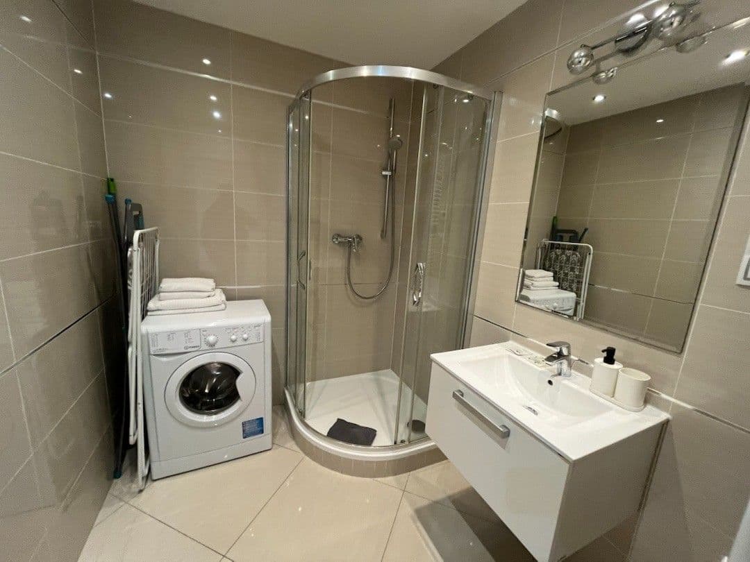 Studio flat to rent, 35 m², Olšanská, Prague, Prague Studio flat to rent, 35 m², Olšanská, Prague, Prague