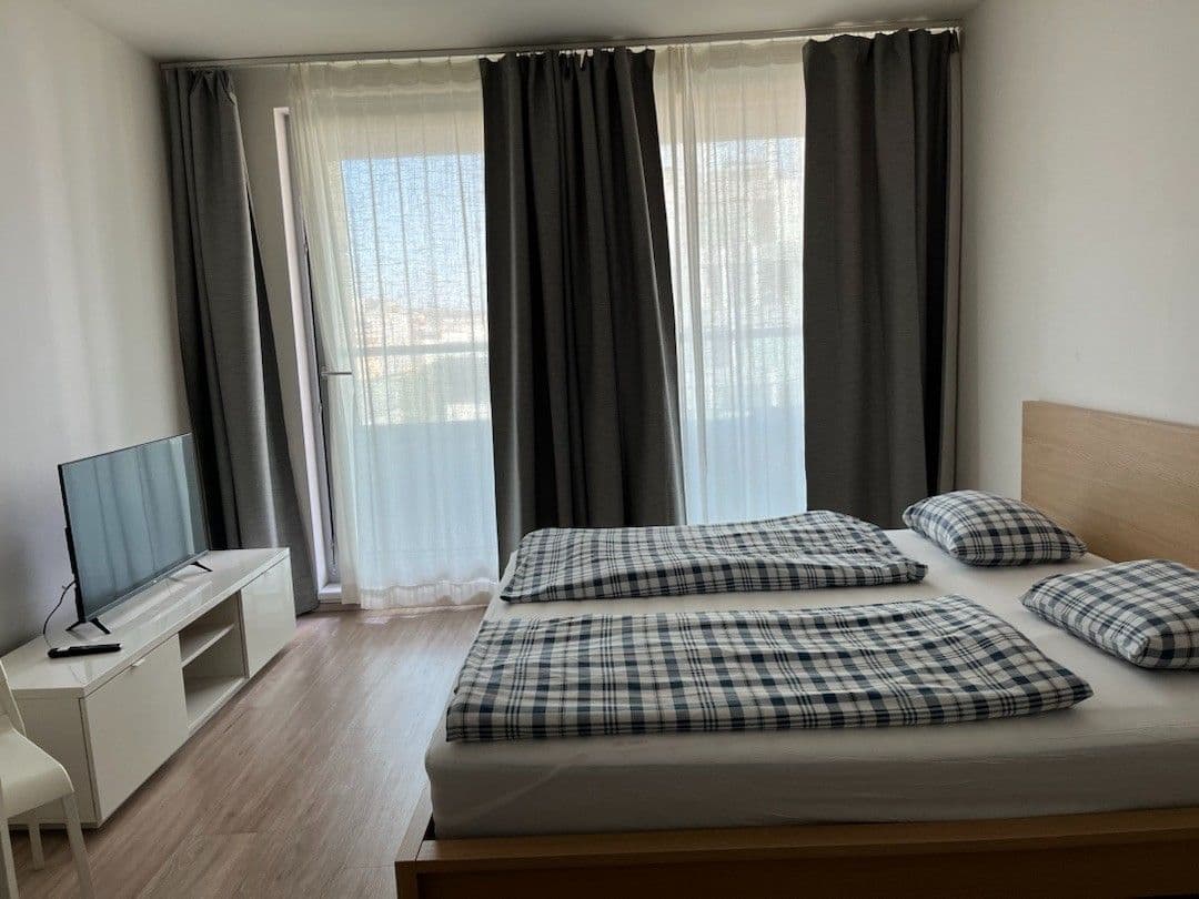 Studio flat to rent, 38 m², Kurta Konráda, Prague, Prague Studio flat to rent, 38 m², Kurta Konráda, Prague, Prague