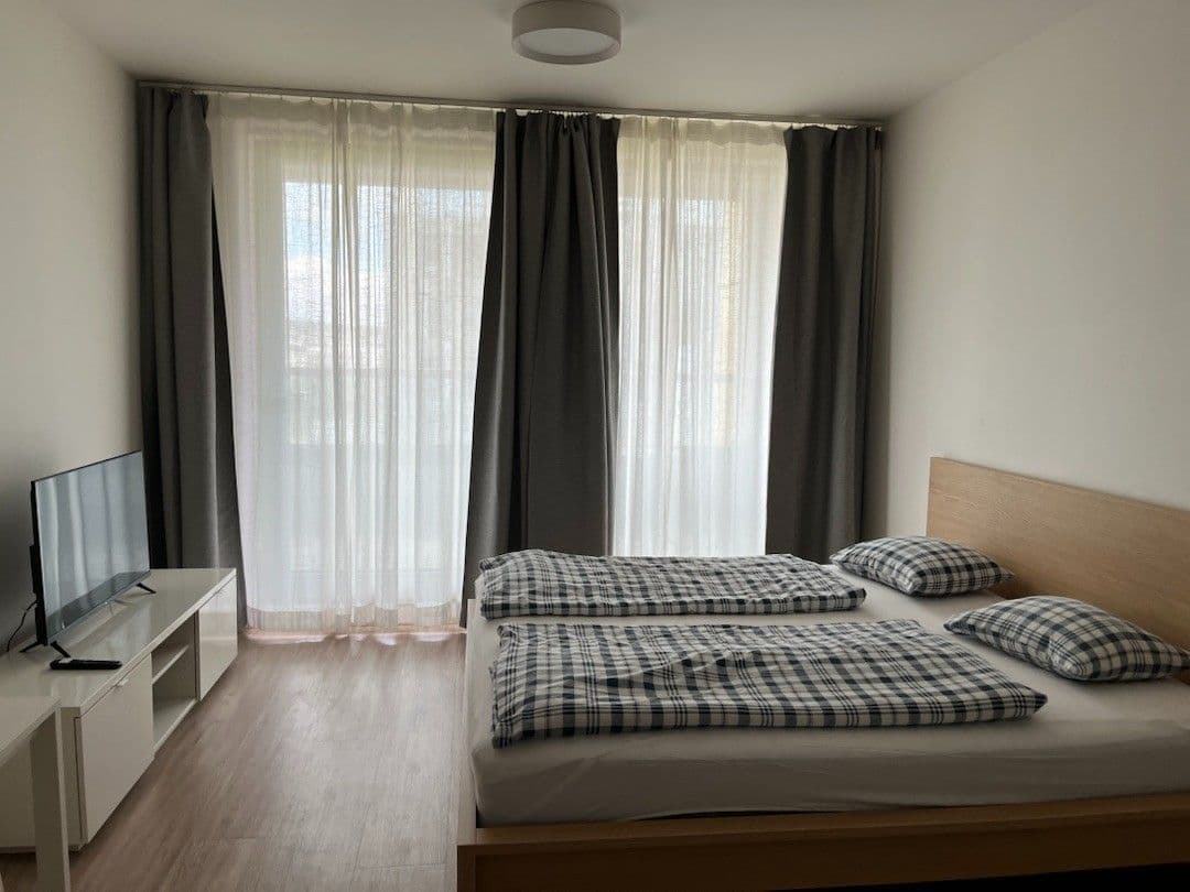 Studio flat to rent, 38 m², Kurta Konráda, Prague, Prague Studio flat to rent, 38 m², Kurta Konráda, Prague, Prague