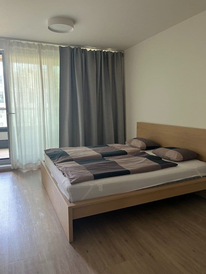 Studio flat to rent, 38 m², Kurta Konráda, Prague, Prague Studio flat to rent, 38 m², Kurta Konráda, Prague, Prague