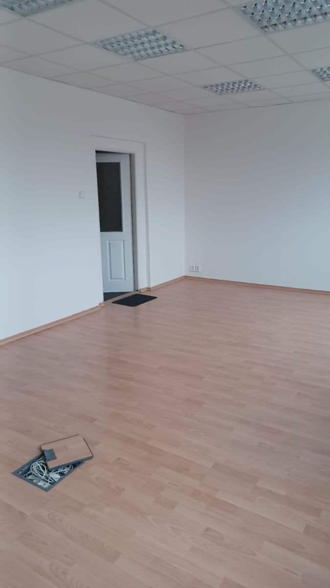 non-residential property to rent, 25 m², Pod Hájem, Králův Dvůr, Středočeský Region non-residential property to rent, 25 m², Pod Hájem, Králův Dvůr, Středočeský Region
