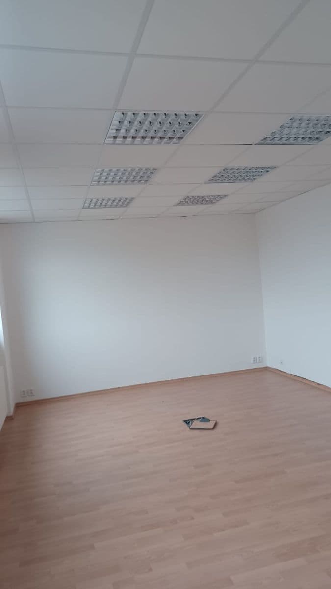 non-residential property to rent, 25 m², Pod Hájem, Králův Dvůr, Středočeský Region non-residential property to rent, 25 m², Pod Hájem, Králův Dvůr, Středočeský Region