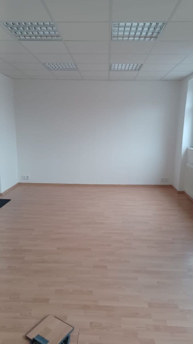 non-residential property to rent, 25 m², Pod Hájem, Králův Dvůr, Středočeský Region non-residential property to rent, 25 m², Pod Hájem, Králův Dvůr, Středočeský Region