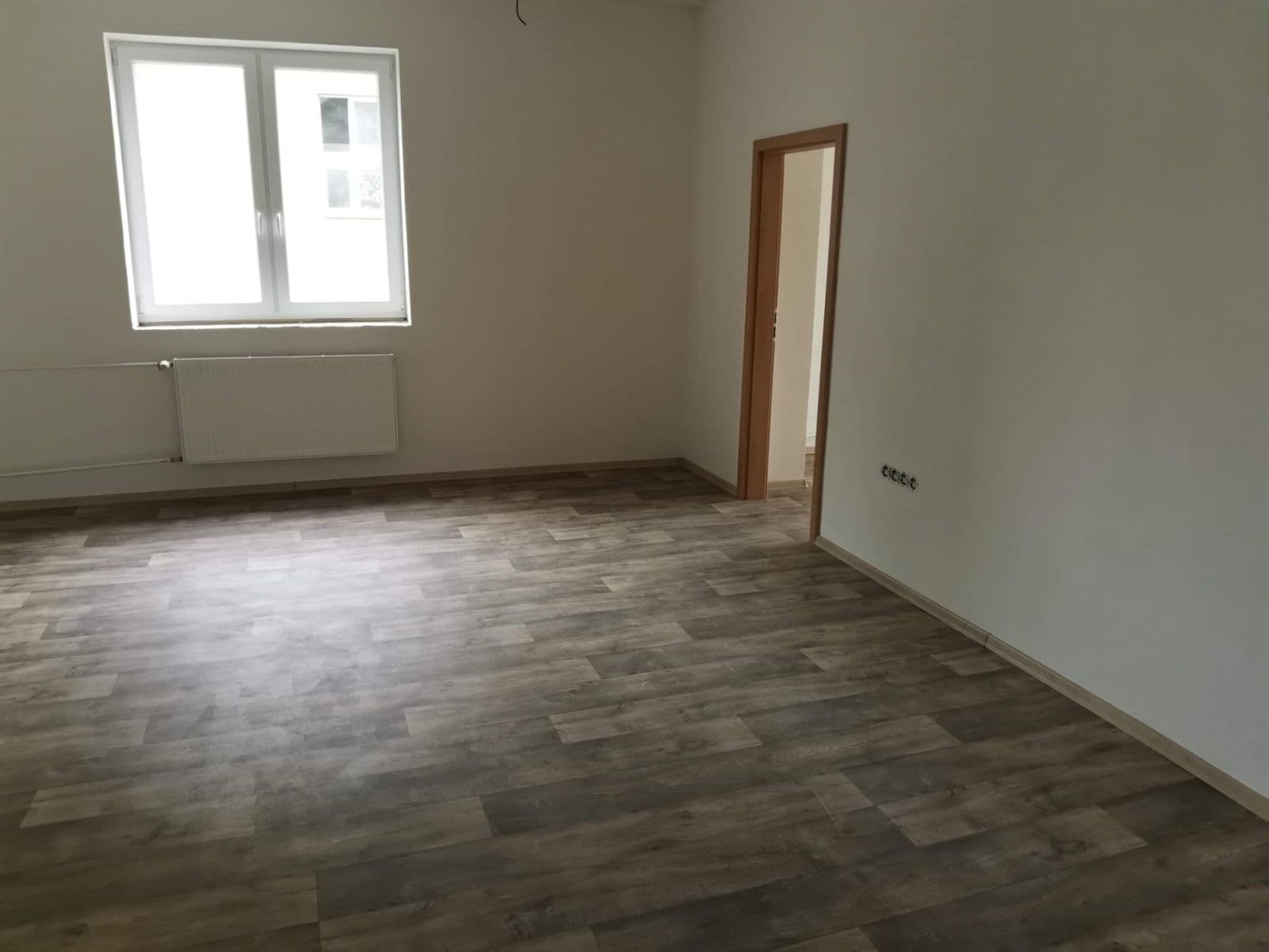 non-residential property to rent, 36 m², Brožíkova, Beroun, Středočeský Region non-residential property to rent, 36 m², Brožíkova, Beroun, Středočeský Region