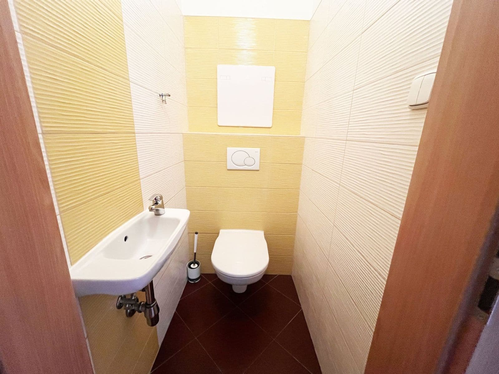 1 bedroom with open-plan kitchen flat to rent, 62 m², Jana Přibíka, Prague, Prague 1 bedroom with open-plan kitchen flat to rent, 62 m², Jana Přibíka, Prague, Prague