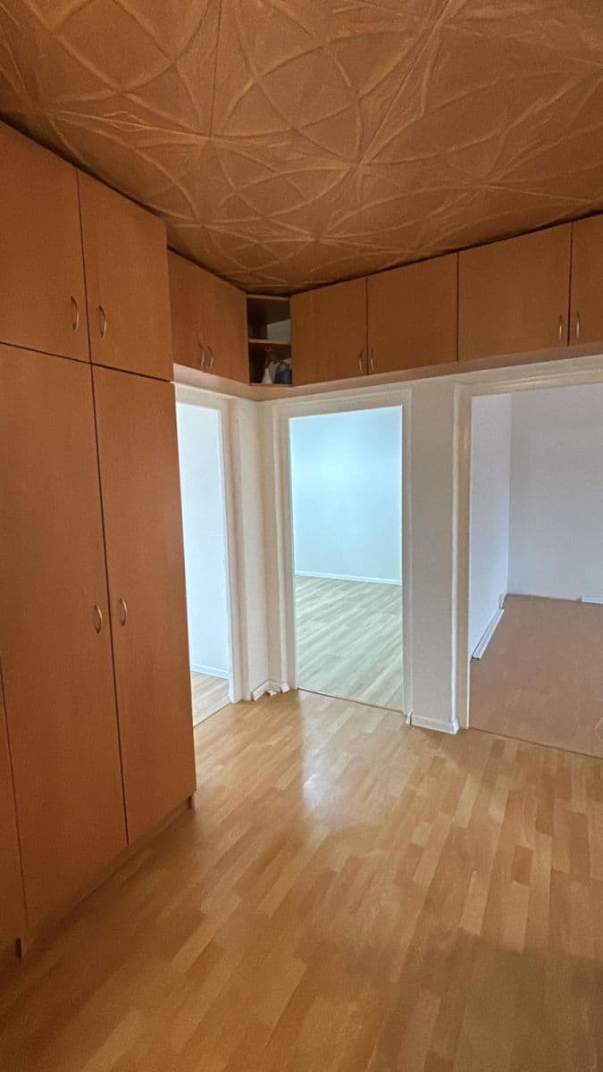 3 bedroom flat to rent, 77 m², Školní pěšina, Chomutov, Ústecký Region 3 bedroom flat to rent, 77 m², Školní pěšina, Chomutov, Ústecký Region