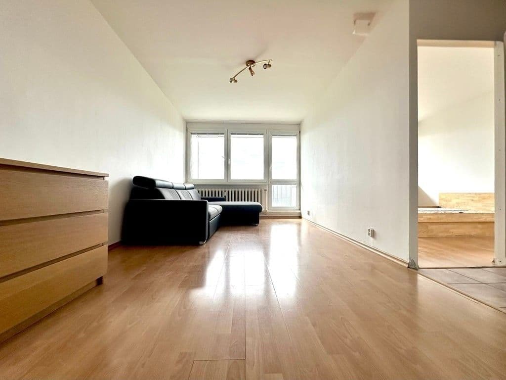 1 bedroom with open-plan kitchen flat to rent, 40 m², Nekvasilova, Prague, Prague 1 bedroom with open-plan kitchen flat to rent, 40 m², Nekvasilova, Prague, Prague