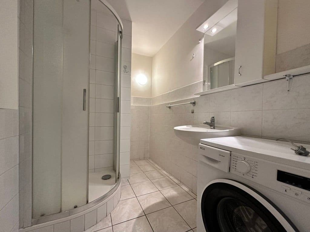 1 bedroom with open-plan kitchen flat to rent, 40 m², Nekvasilova, Prague, Prague 1 bedroom with open-plan kitchen flat to rent, 40 m², Nekvasilova, Prague, Prague