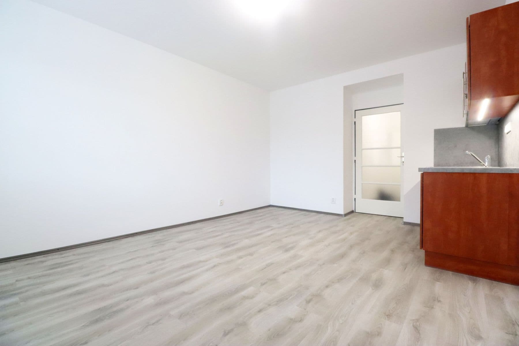 Studio flat to rent, 27 m², Kolbenova, Prague, Prague Studio flat to rent, 27 m², Kolbenova, Prague, Prague