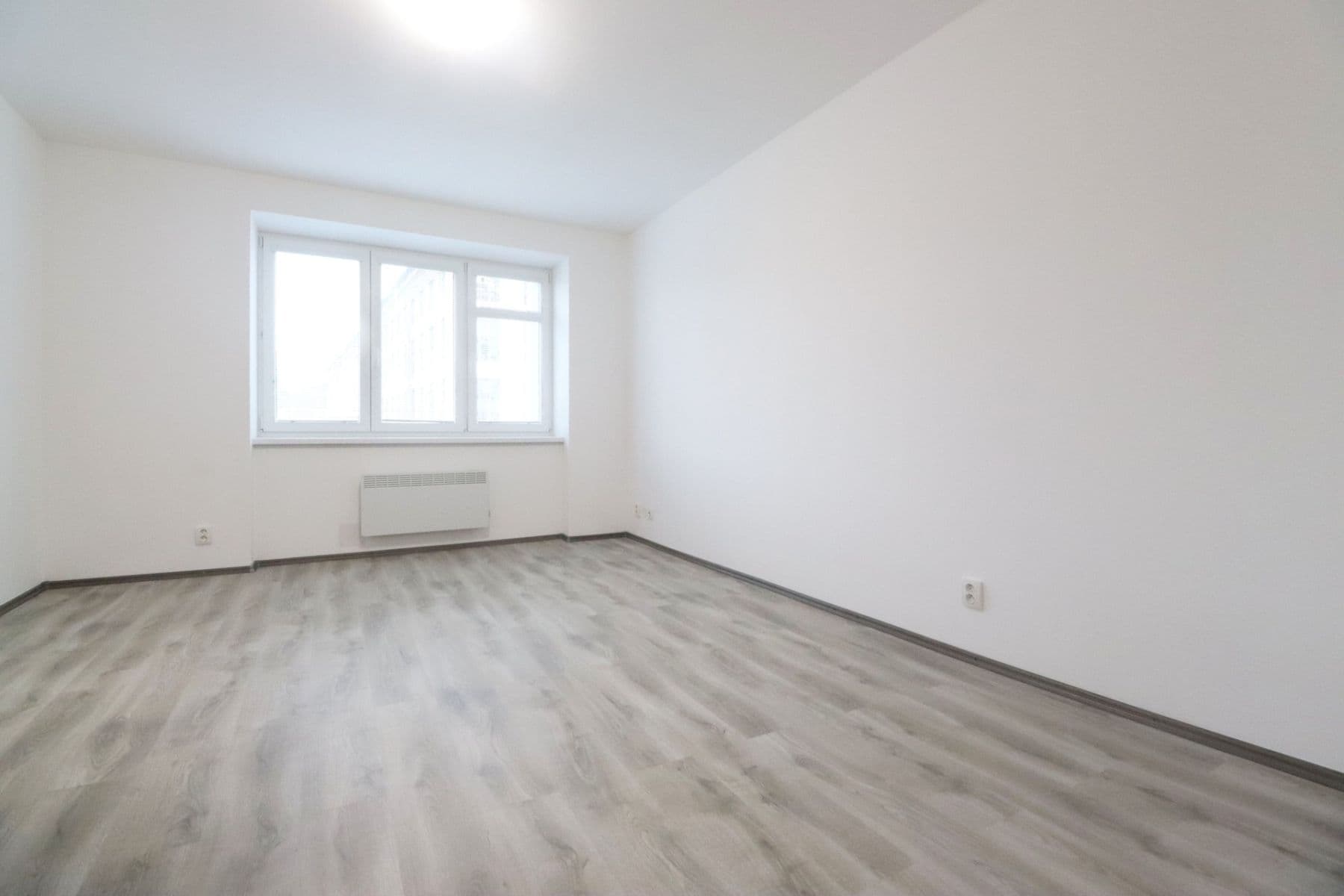 Studio flat to rent, 27 m², Kolbenova, Prague, Prague Studio flat to rent, 27 m², Kolbenova, Prague, Prague